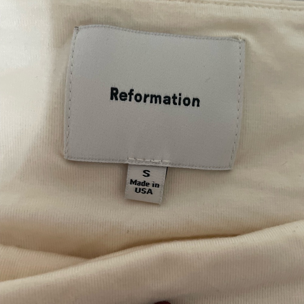 Reformation Cream Off-Shoulder Stretch blouse - Picture 2 of 16